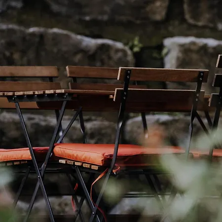 Maison Ubuntu Bed and Breakfast 3*